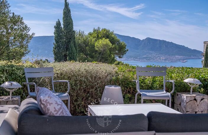 MAISON CONTEMPORAINE AVEC PISCINE ET VUE MER -  PERIER/ROUCAS - — photo 4