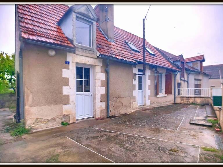 Maison avec cour, grand sejour BUZANCAIS (36) — photo 1