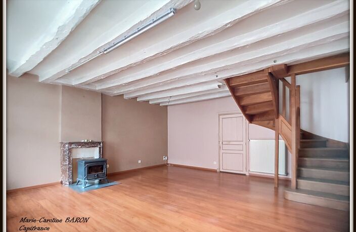 Maison avec cour, grand sejour BUZANCAIS (36) — photo 2