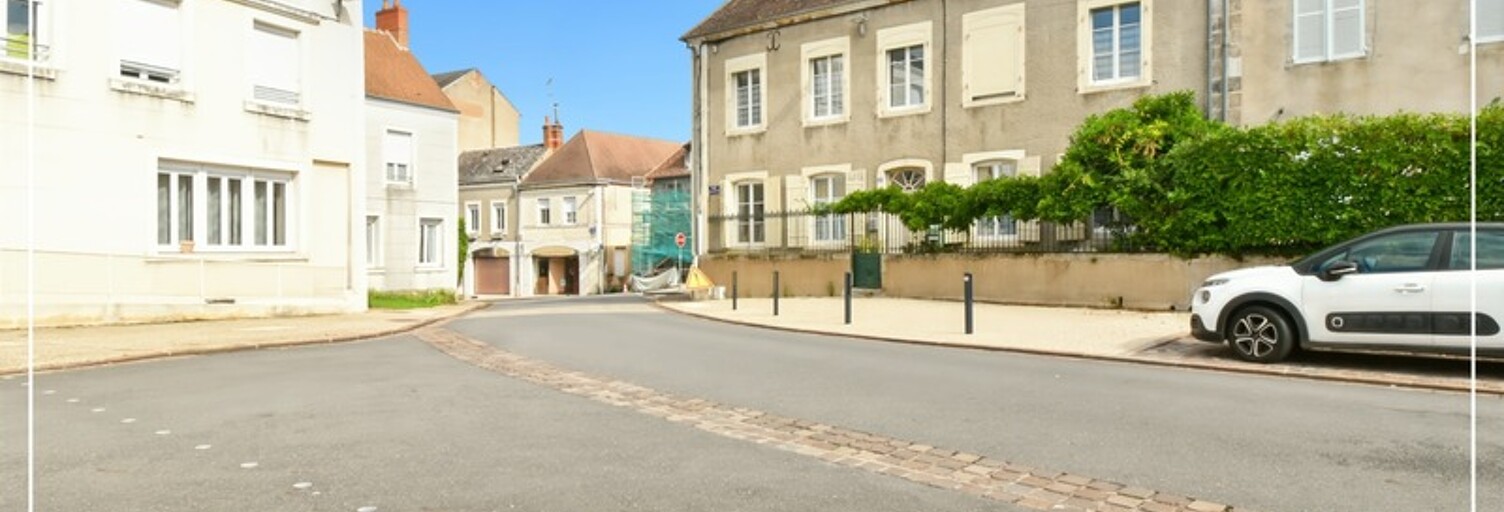 Immeuble  152 m² à vendre à Châteaumeillant (18370)