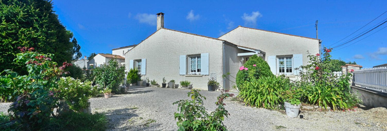 Maison 131 m² en viager Pont-l'Abbé-d'Arnoult (17250)