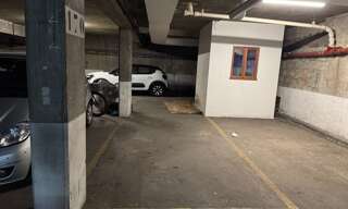 Garage   m² à louer à Paris 15 (75015)