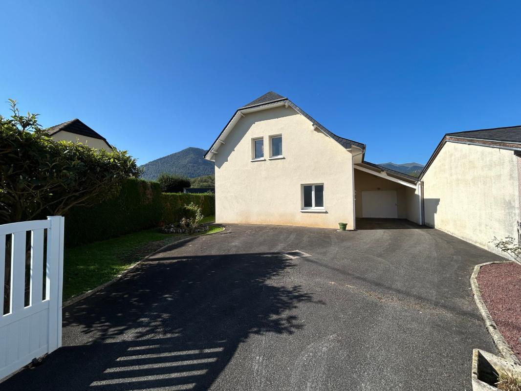 Villa / Maison  T5 à louer Arudy 64260