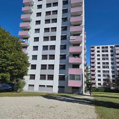 Appartement 4 pièces 900 €