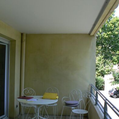 Appartement 2 pièces 905 €