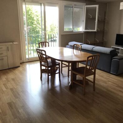 Appartement 4 pièces 775 €