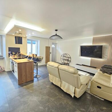 Maison 4 pièces 1350 €