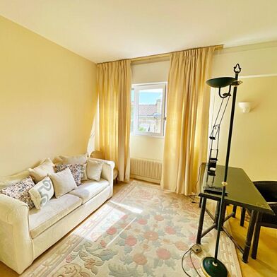 Appartement 3 pièces 1190 €