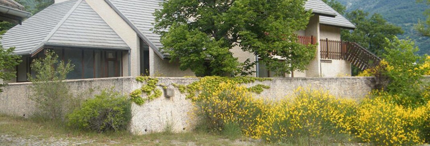 Terrain  60323 m² à vendre à Châteauroux-les-Alpes (05380)