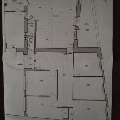 Bureau 6 pièces 550000 €