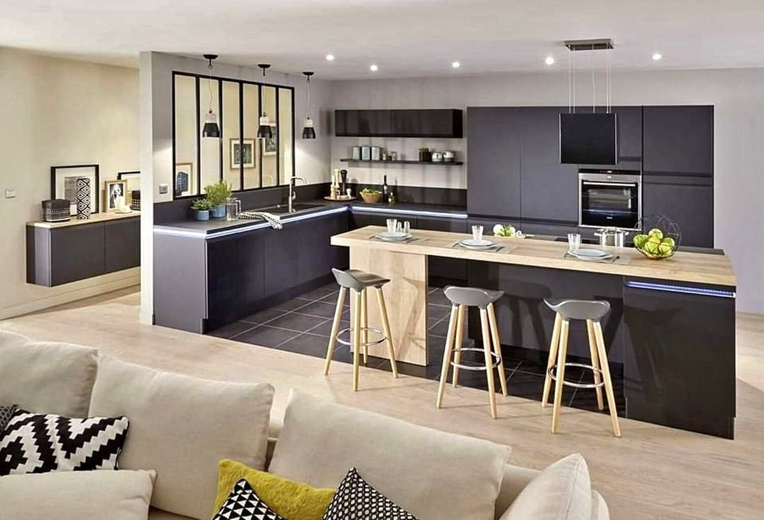 Grande maison familiale avec garage — photo 1