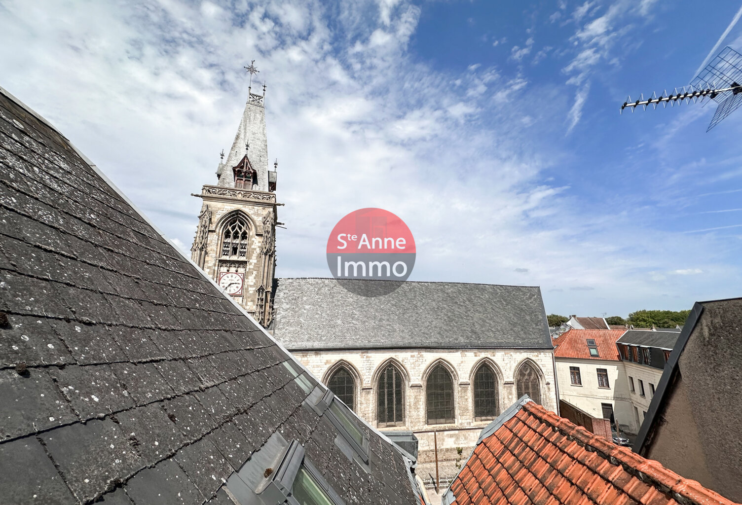 AMIENS - SAINT LEU - IMMEUBLE - 98 M2 - 1 COMMERCE - 3 LOGEM — photo 1
