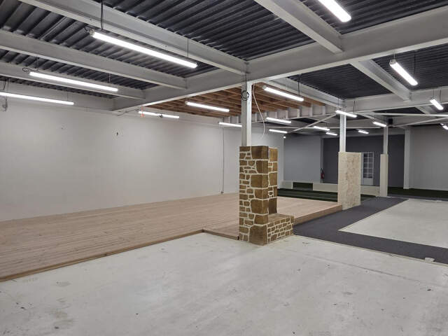 LOCAL COMMERCIAL A LOUER ANGERS — photo du bien