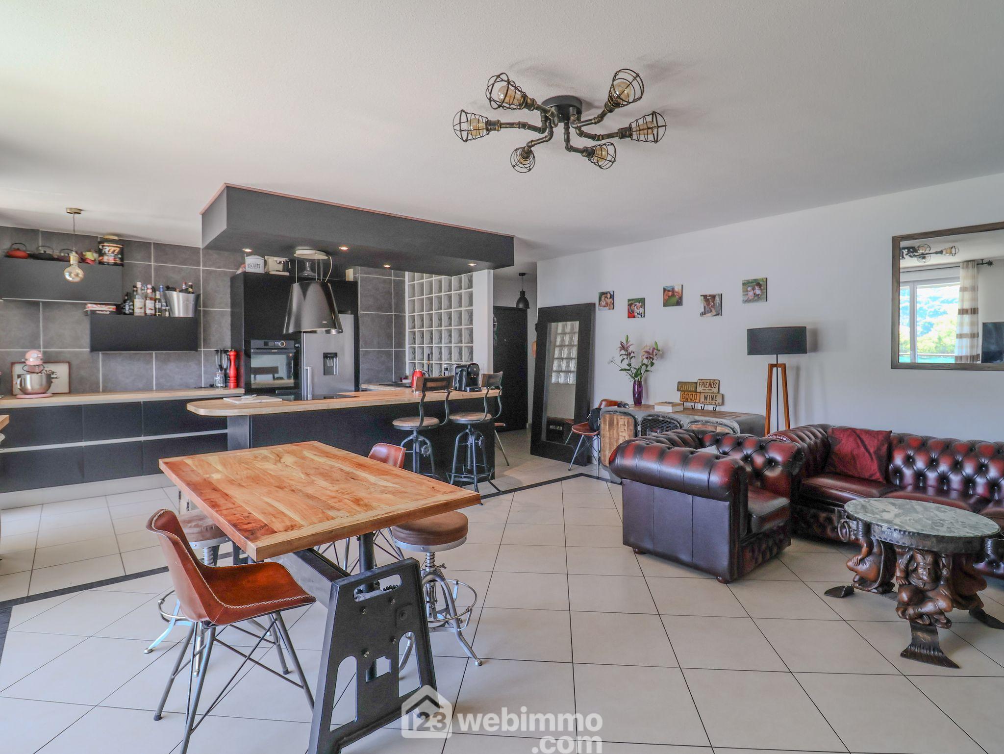 Photo Appartement - 105m² - Marseille 9 image 3/4