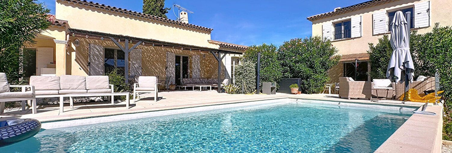 Maison 10 Pièces 232 m² à vendre à Roquebrune-sur-Argens (83520)