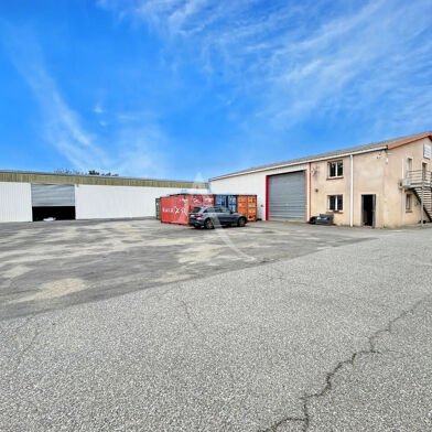 Commerce  1039500 €