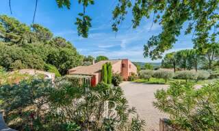 Maison 10 Pièces 215 m² à vendre à La Bastidonne (84120)