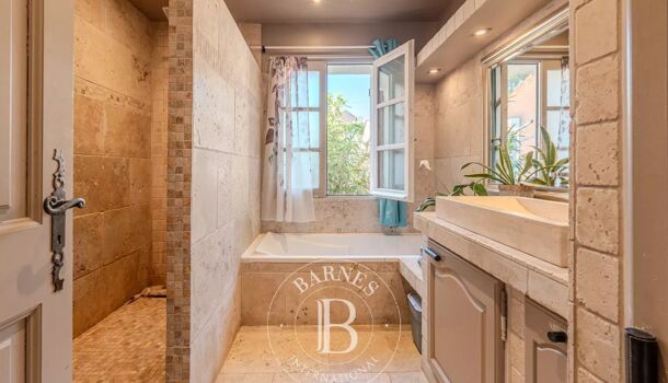 Propri&eacute;t&eacute; 10 pièces  à vendre Bastidonne (La) 84120