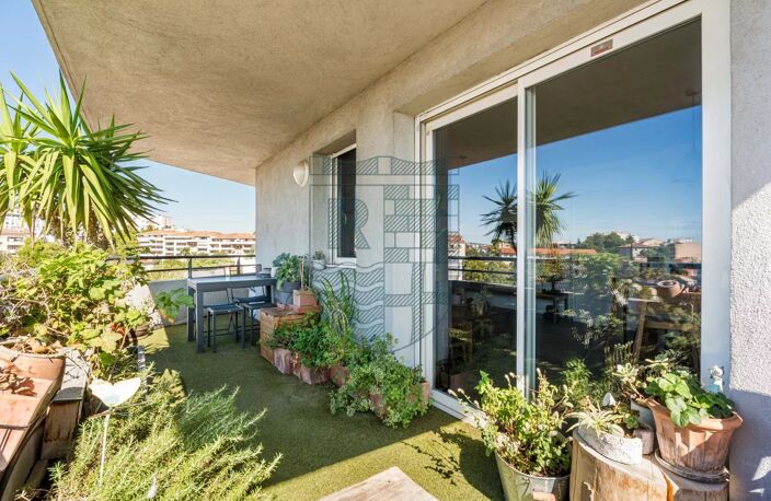 MARSEILLE 13004 /13012 - APPARTEMENT -TERRASSES ET PARKING — photo 2