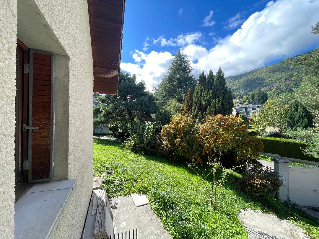 Villa vue lac d&rsquo;annecy