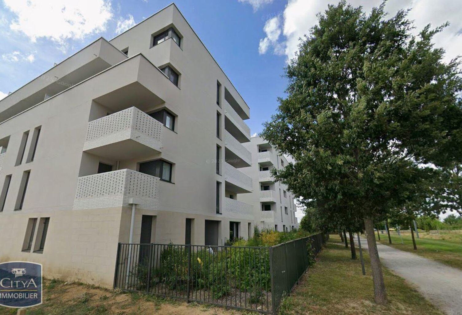 Location appartement 1 pièce 29 m² à Tours (37100) — photo 1