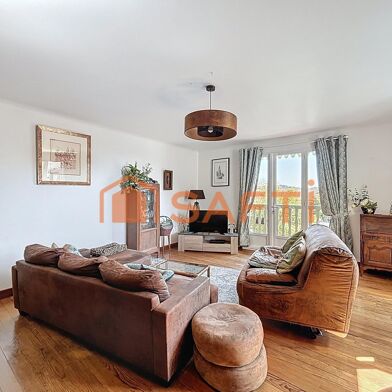 Immeuble  245000 €