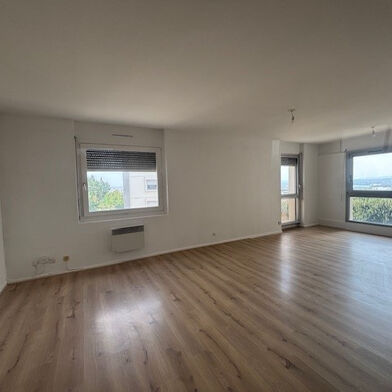 Appartement 5 pièces 1450 €
