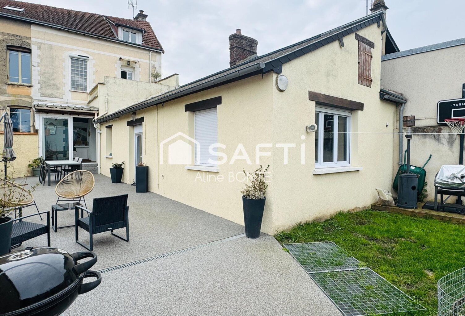 Maison 4 chambres avec jardin et garage — photo 1