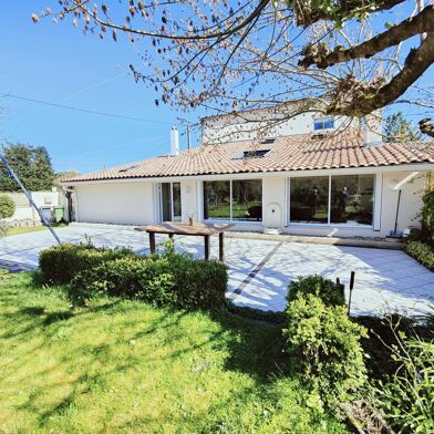 Maison 8 pièces 828000 €