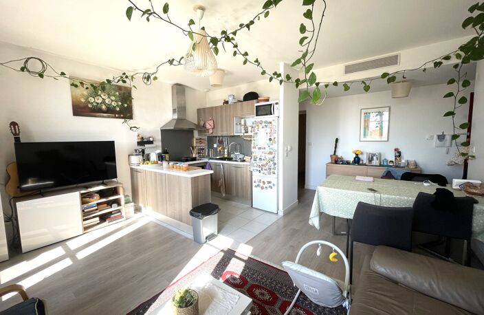 Vente appartement 3 pièces 70 m² Marseille 2 (13002) — photo 2