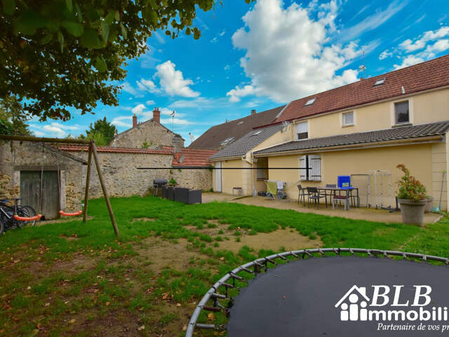 Immeuble de rapport à vendre   5 logements   Essarts-le-Roi, — photo du bien