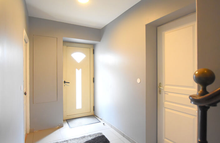 Immeuble de rapport à vendre   5 logements   Essarts-le-Roi, — photo 2