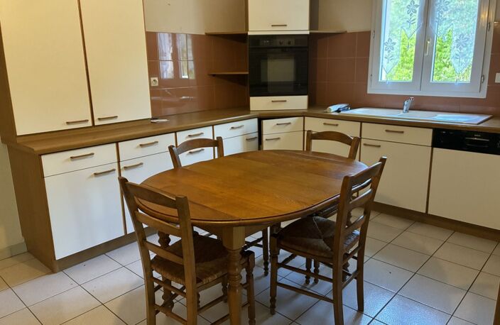 Maison avec jardin — photo 2