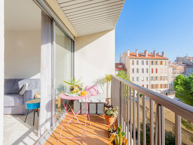 Appartement de type 1 - avec balcon et cave - Investisseur, coup de coeur assuré  Saint-Victor (7e) — photo 1