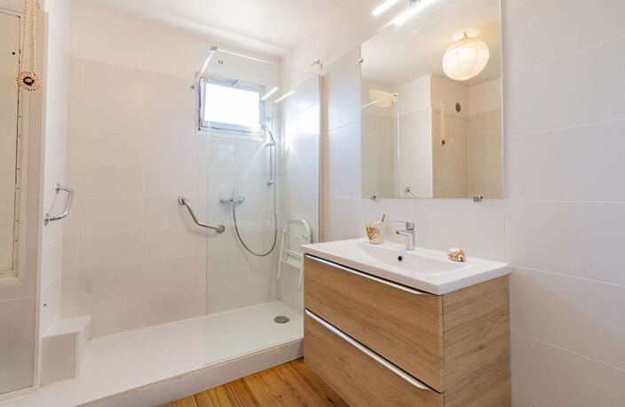Appartement de type 1 - avec balcon et cave - Investisseur, coup de coeur assuré  Saint-Victor (7e) — photo 5