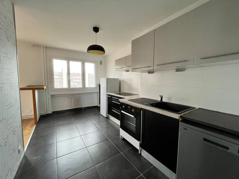 APPARTEMENT 4 PIECES DE 84 M2 RESIDENCE LE BEARN AVEC GARAGE — photo 1