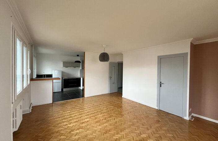 APPARTEMENT 4 PIECES DE 84 M2 RESIDENCE LE BEARN AVEC GARAGE — photo 2