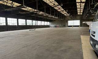 Commerce  3283 m² à louer à Chambray-lès-Tours (37170)