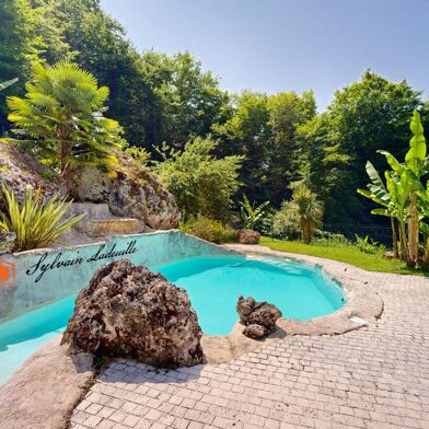 Maison 10 pièces 495000 €