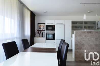 Appartement 4 pièces 220000 €