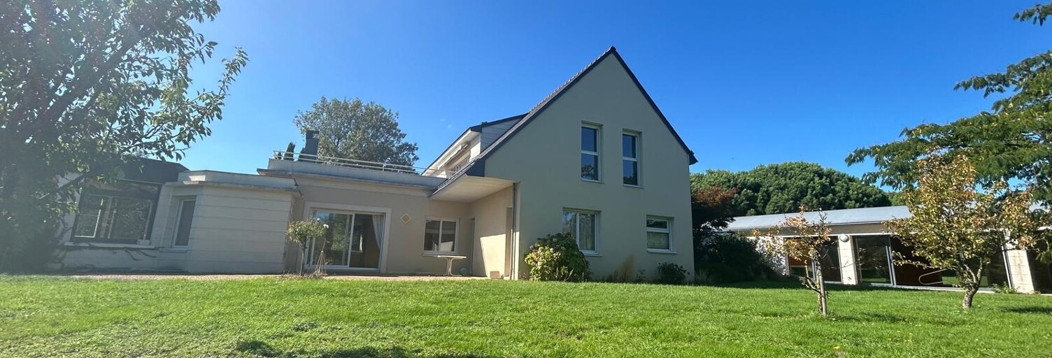 Maison 8 Pièces 244 m² à vendre à La Chapelle-Saint-Laud (49140)