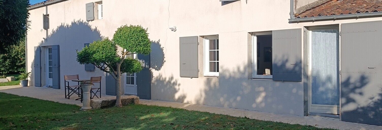 Maison 10 Pièces 252 m² à vendre à Corme-Royal (17600)