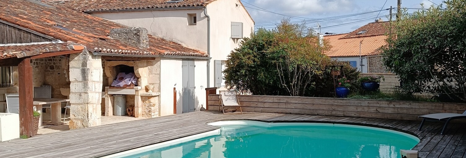 Maison 10 Pièces 252 m² à vendre à Corme-Royal (17600)