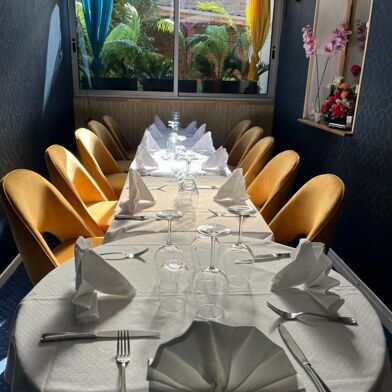 Commerce  330000 €