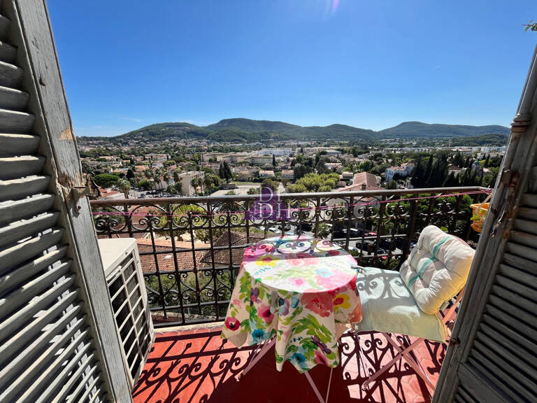 Dans bâtisse historique appartement 3 pièces avec vue mer en — photo 1