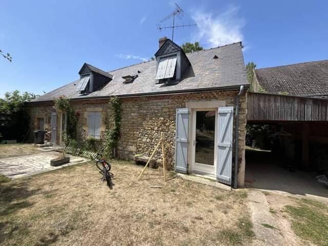 Maison en pierre de 4 pièces principales — photo du bien