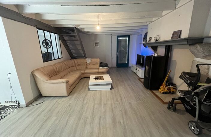 Maison en pierre de 4 pièces principales — photo 2