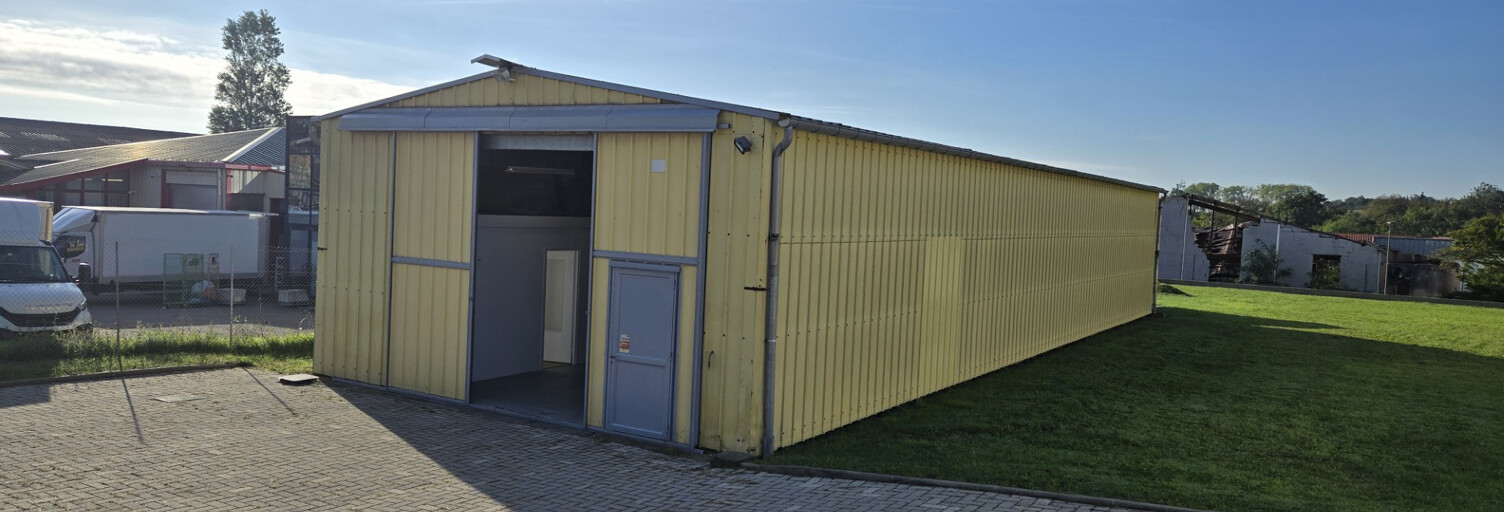 Local industriel  210 m² à louer à Sainte-Consorce (69280)