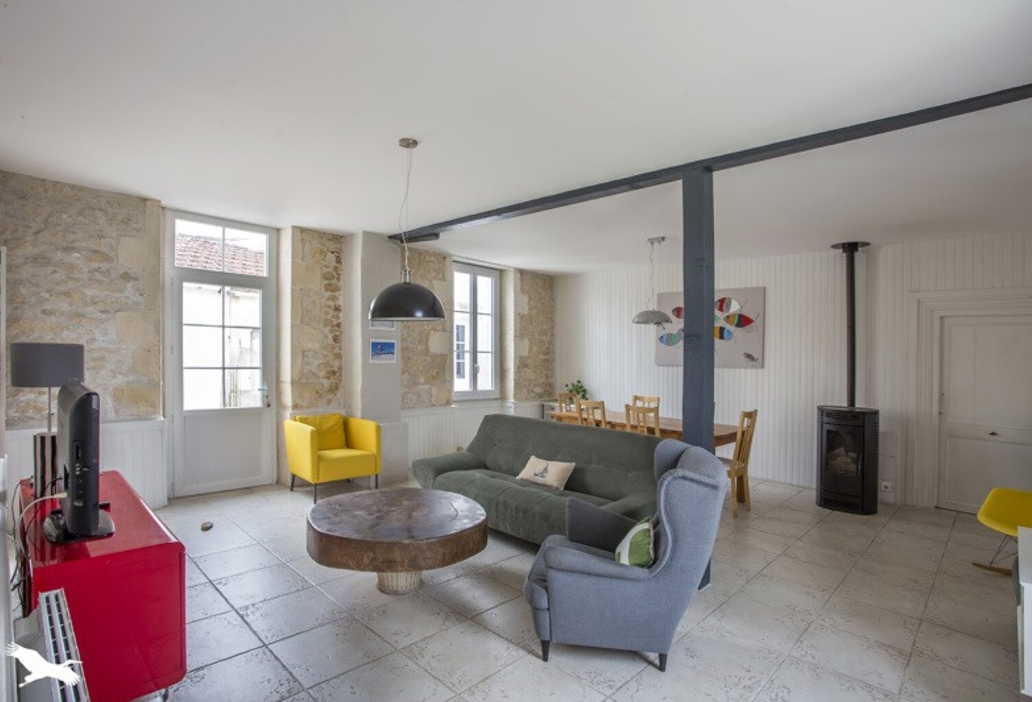 Maison en pierre de 7 pièces principales — photo 1