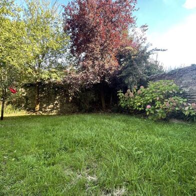 Immeuble  307110 €